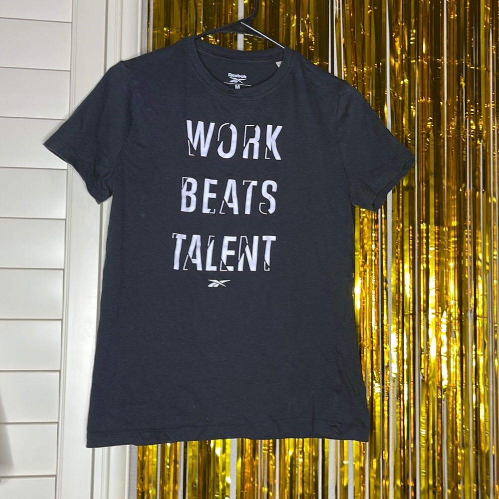 Reebok Work Beats Talent theme Black & White Cap Short Sleeves Tops Tees Medium